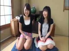 ご無沙汰な人妻2人組は勃起したチ●ポを前にして戸惑うが...