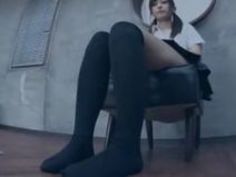 女子高生 足コキ さとう遥希 パンツ 女子