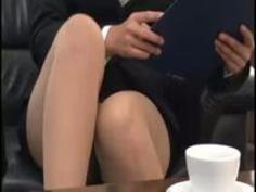 《四十路/独女》若い社員を呼び出し強制的におっぱいを吸わせる独身の熟女上司の逆セクハラ行為