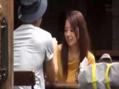 xvideosまとめ: ヤリチン男に跨りプライベートセックスを盗撮されて騎乗位で腰を振り乱すお姉さん