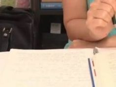 ロリ 巨乳 近親相姦 乳首 誘惑