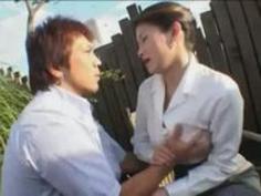 Ｂ級専業主婦　全身が性感帯なのですぐにイっちゃう… 前半