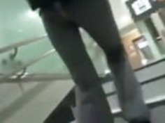 おっと私のパンツ - 魅力的な日本人はtrain.flvで犯さ