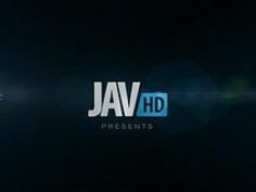 セクシーランジェリーで魅惑的なベイビーはしっかりと刺激される