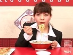 食べ物のぶっかけ