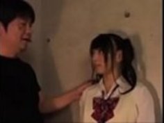 日本のセックススレーブを募集し、訓練する