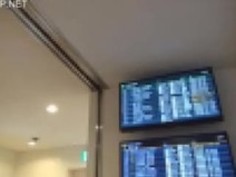 ホームステイの外人男性を受け入れた初日から爆乳おばさん嫁がNTRて酒池肉林の序章は始まった！