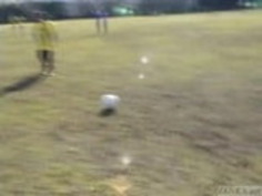 日本の公的なヌード覗き見、そしてその後のサッカー試合