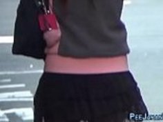 アジア人はぬかるいおしっこを撮影した