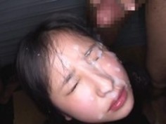 清楚な美少女大人数でぶっかけまくる