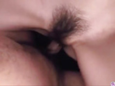 花輪かにんと猫のファックの官能的なシーン