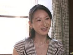 エロいおばさん熟女がセクシー・ランジェリーで誘惑…そしてペッティングが開始されるのです素人｜イクイク日本人エロ動画まとめ