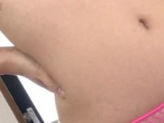 ホットアジアの女の子ベーブともみ青柳。