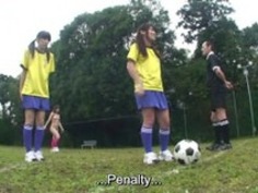 字幕版ENF CMNF日本のヌーディストサッカーの罰ゲームのHD