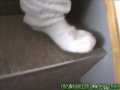 ユイサリナは触れ水差しを持っています