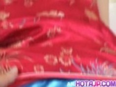 原千尋のビラビラが左右に大きく開いてる！無修正動画