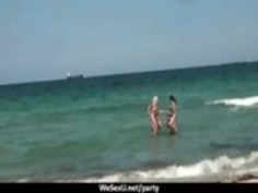 大学のパーティーのポルノビデオ5にファック