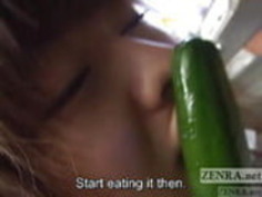 CMNF不貞な日本人の妻の台所の前編