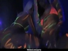 大学のパーティーのポルノビデオ2でファック