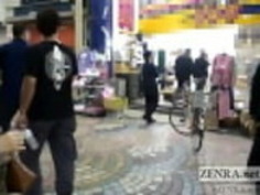 字幕付きの恥ずべきな日本の公的なヌードの散歩