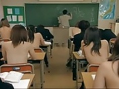 なぜ日本の男の子は彼らの学生時代をお楽しみください！