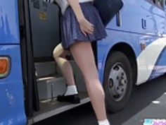 女子高生ゆなアジアのフェラと公開ファック