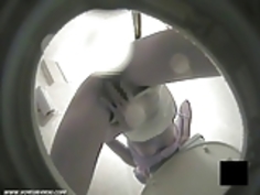 トイレオナニー毛深い陰部潮吹き