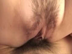 小柄な東洋の可愛い人は、およそ掘削