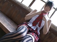 ソフトコアアジアの女子高生PLADスカートストッキングとパンティー