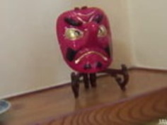 2人のビジネスマンが日本の蜂蜜を裂くKarensタイトなバングー