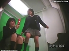 ブースプリントにインストール盗撮カム