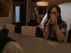 【ヘンリー塚本ナンパ】スケベなHな五十路の熟女の、ヘンリー塚本、黒木小夜子のナンパプレイ動画。