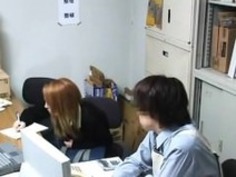 【ギャル中出し】万引きした制服JKに母親の前で無許可膣内射精のお仕置きを…