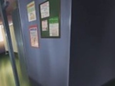 変態の女の子は頭を与えて、犯される