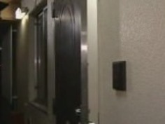 「旦那いないから」色白の人妻がすけべすぎるわww