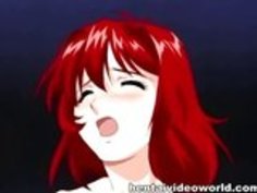 古い男は美しいアニメの猫を崇拝