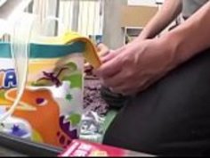 小さな日本人の女の子と処女は..と一緒に遊びます[説明にチェックを入れてください]