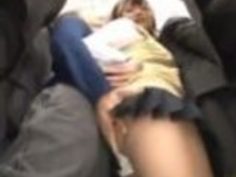 【川村まや】満員電車で身動きのできない女子高生が、痴漢に中出しレイプ