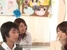 Pornallday.com - Japグループの母と息子、楽しい時間を持つGroupsex