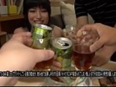 [Jap]私のガールフレンドはパートタイムでこの店で働いていますが、彼女はパーティーで酔った女の子になり、4つの方法でファックしました。不気味なビッグ・ディックのマザーファッカーたちは、AVとして、ビデオを売ってみたいと思います。 HTTP://JPorn.se/GETS-064のビデオ