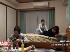 [Jap]アマチュアギャングバングプロジェクト。 8 - フルビデオ：HTTP://JPorn.se/MRT-008