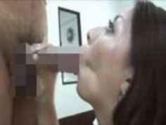 ザーメン大好き熟女が美味しそうに連発ごっくん！【村上涼子】