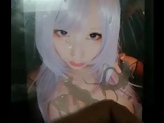 コスプレイヤーサクのおっぱいにぶっかけ