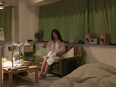 MEYD-663 雨宿りNTR 旦那の愚痴を聞いてた帰り道で突然のゲリラ豪雨。一時避難したボクの家でバイト先の人妻と朝まで中出し不倫しまくった 向井藍