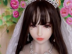 若妻花嫁コスプレ？　こんな可愛いのにラブドール…。総額2万円のガチコス　＠PPC