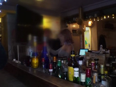 【新宿地下バーのギャル看板娘。】パーフェクトボディな地下バーギャル店員を口説いて中出しSEX！見た目は派手なのに中身はお利口さんなギャップ差がエロいっ！自慢の美脚を広げて奥の奥まで突きまくって超快楽&昇天ヘヴン状態になってイキまくり！【噂の！東京看板娘。1人目】 りりあ