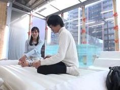 成人を迎えたばかりの素人巨乳娘がＭＭ号で友人と本気ピスハメ