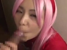 ナルトのサクラがサスケチンポをおしゃぶり奉仕