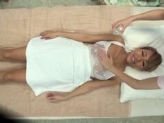 「またイっちゃうッ」エロマッサ師に性感帯を刺激され発情する素人ギャルｗ