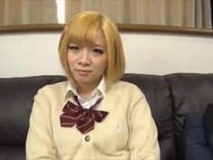 金髪ギャルな素人を自宅に連れ込み下着ずらして挿入→中出し